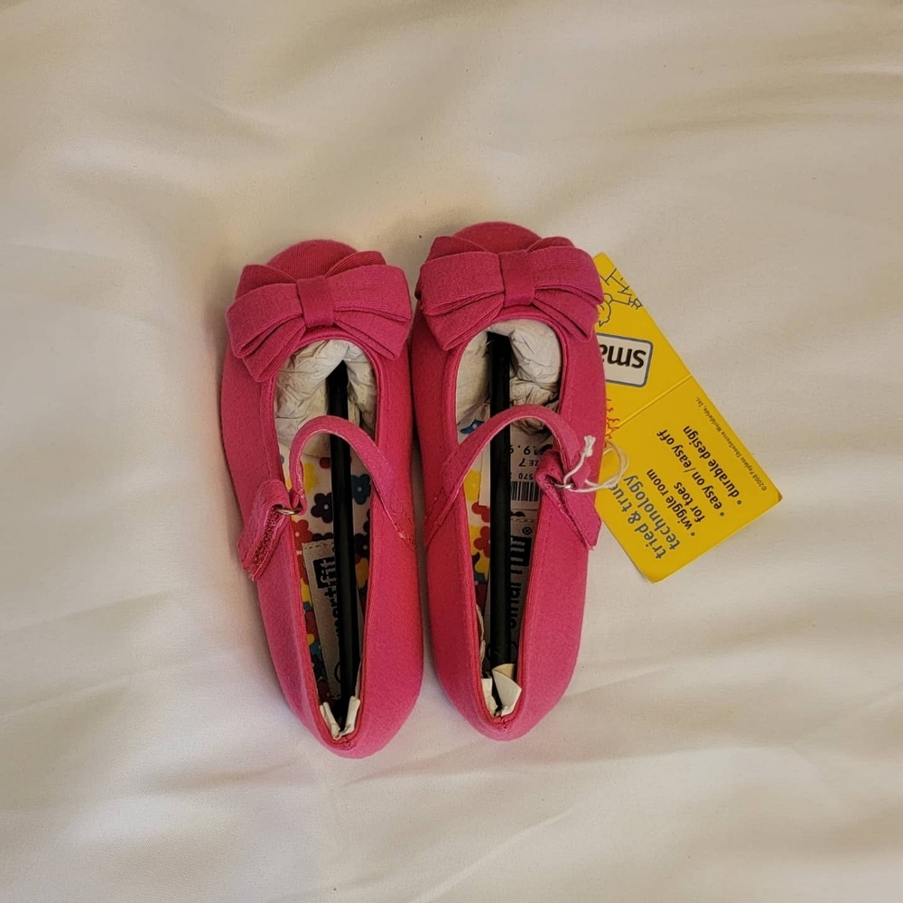 Flat shoes